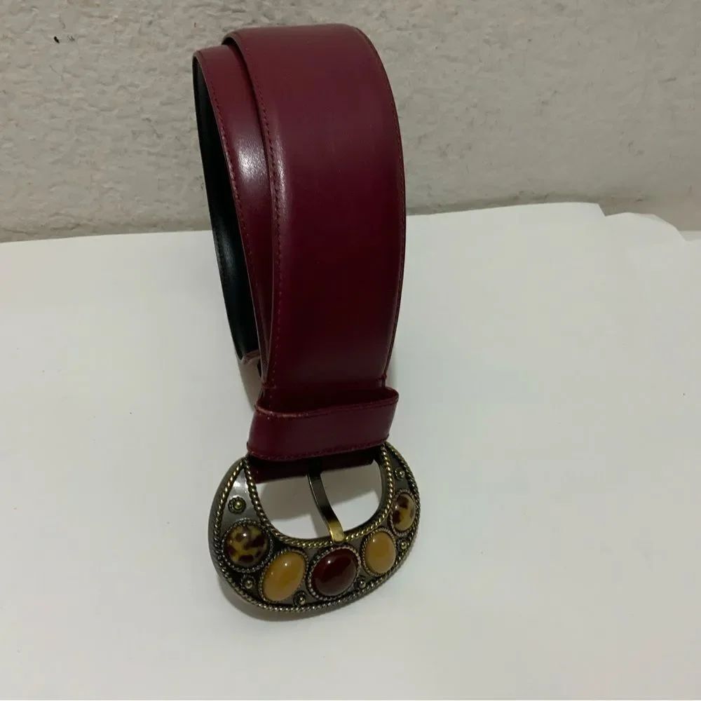 Liz Clairborne Belt red wide with accents on buckle full grain leather Medium